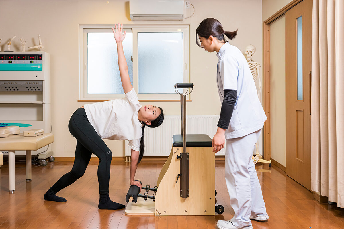 One Arm Push-Standing