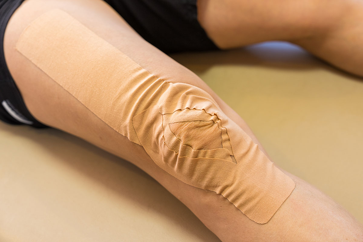 キネシオテープ