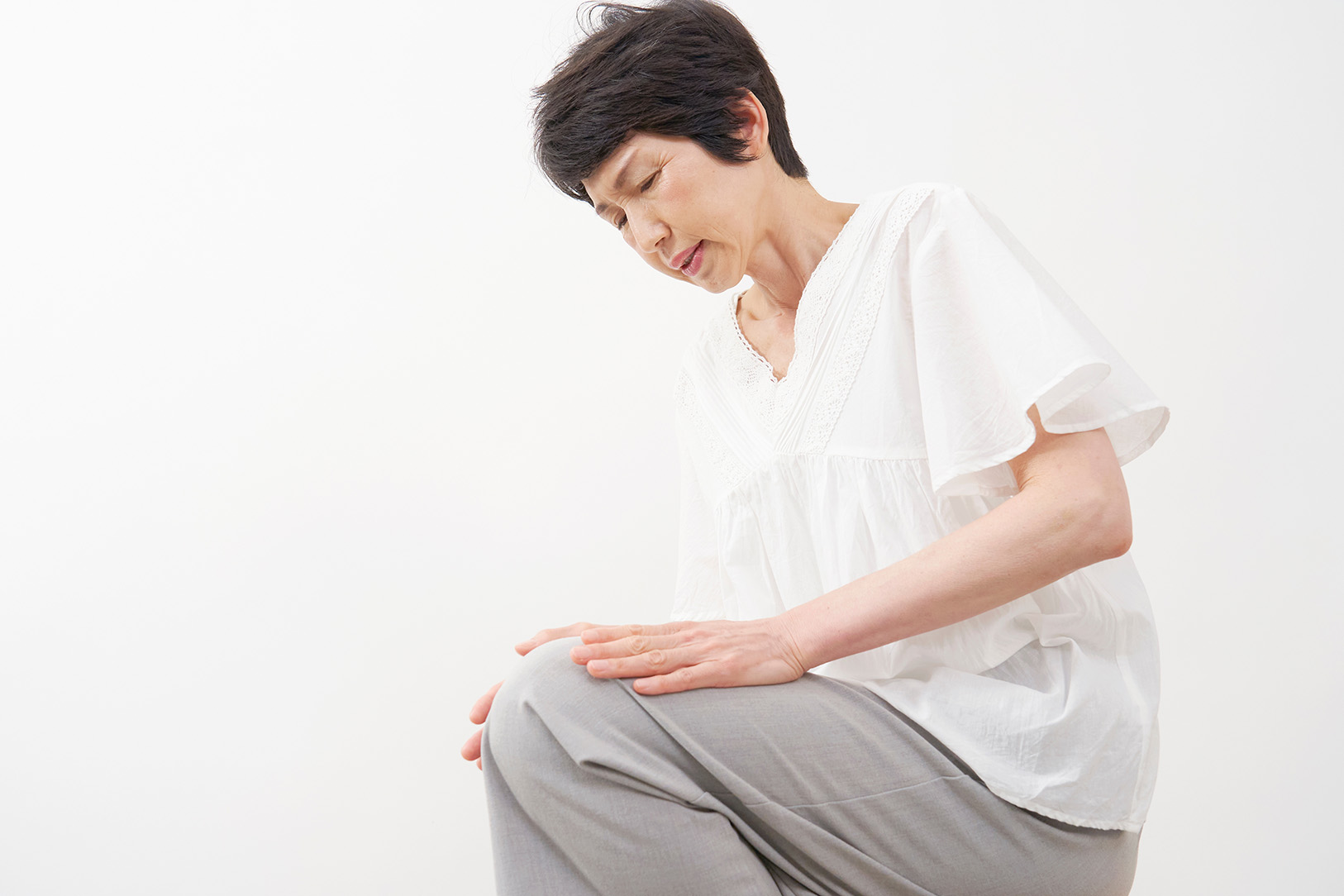 膝蓋前滑液包炎（膝に水が溜まる症状）