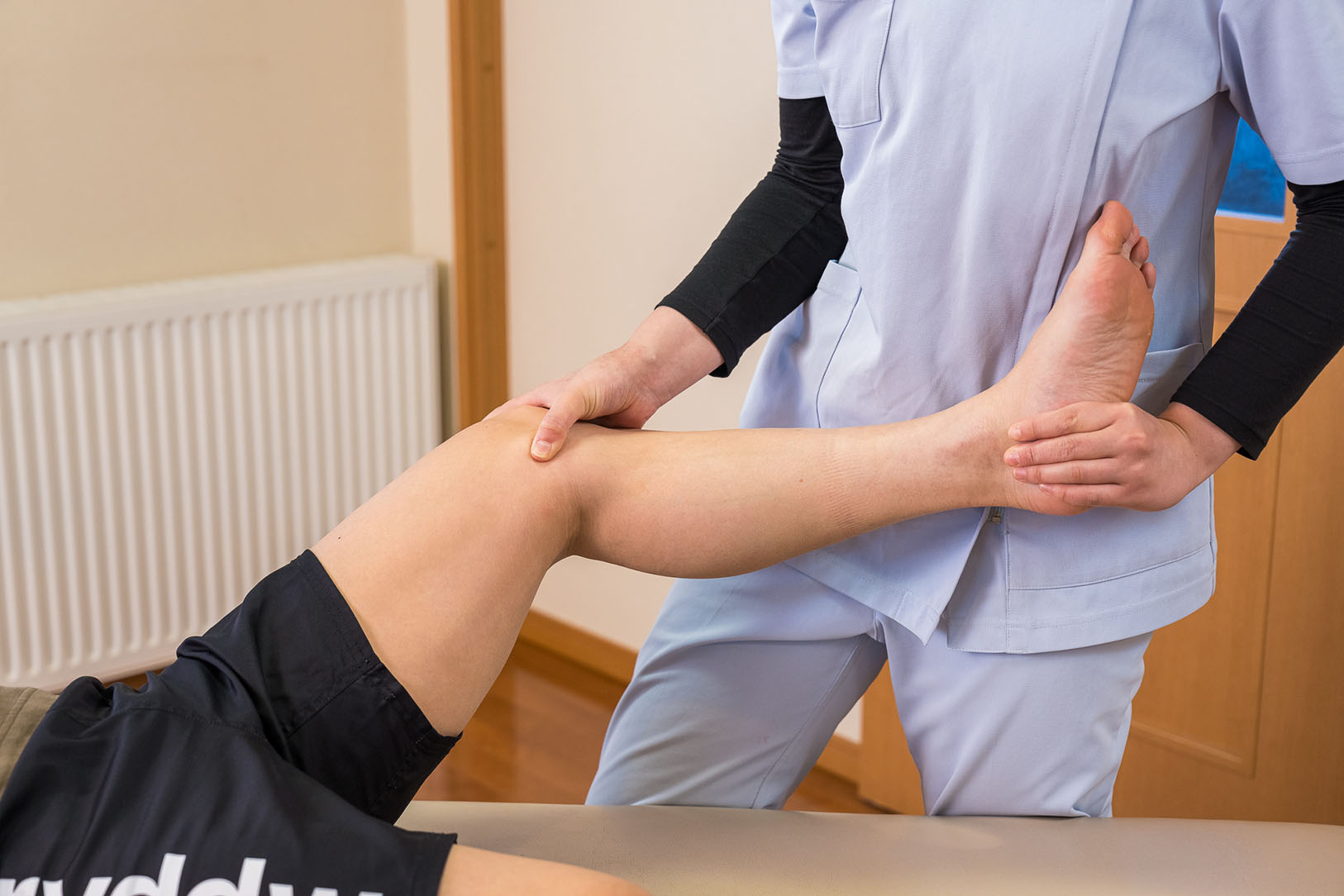 徒手テスト（マクマレーテスト）